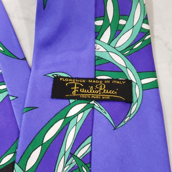 Host Pick Vintage Emilio Pucci Blue and Black Tie - Picture 5 of 5